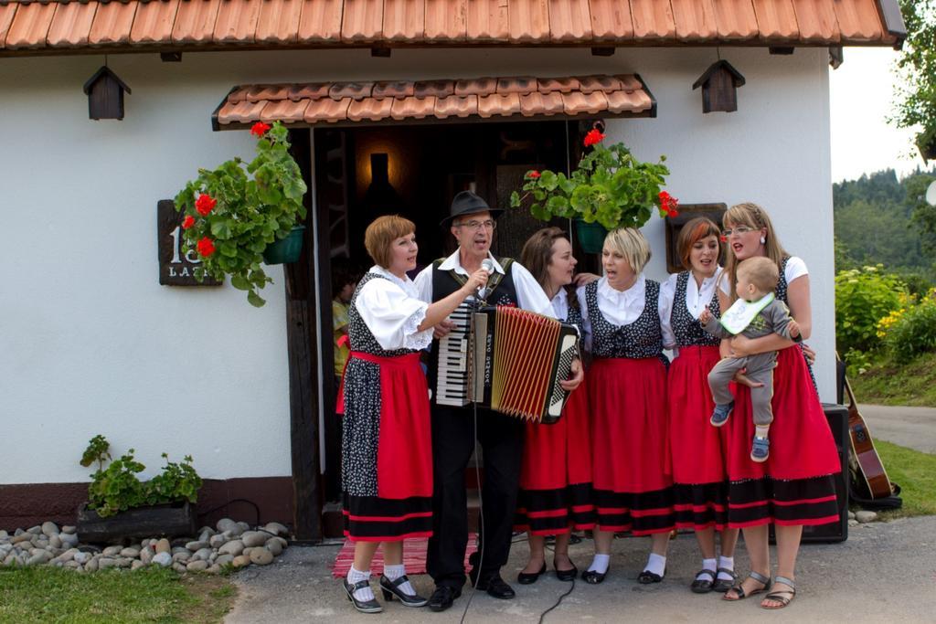 Holiday Home Gorski Lazi Trsce Стая снимка